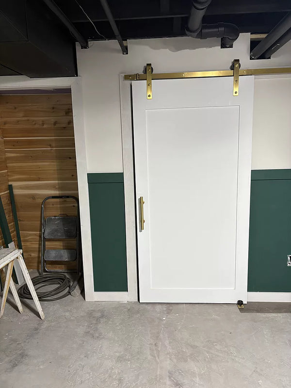 Puerta de granero de un solo panel (imprimada)