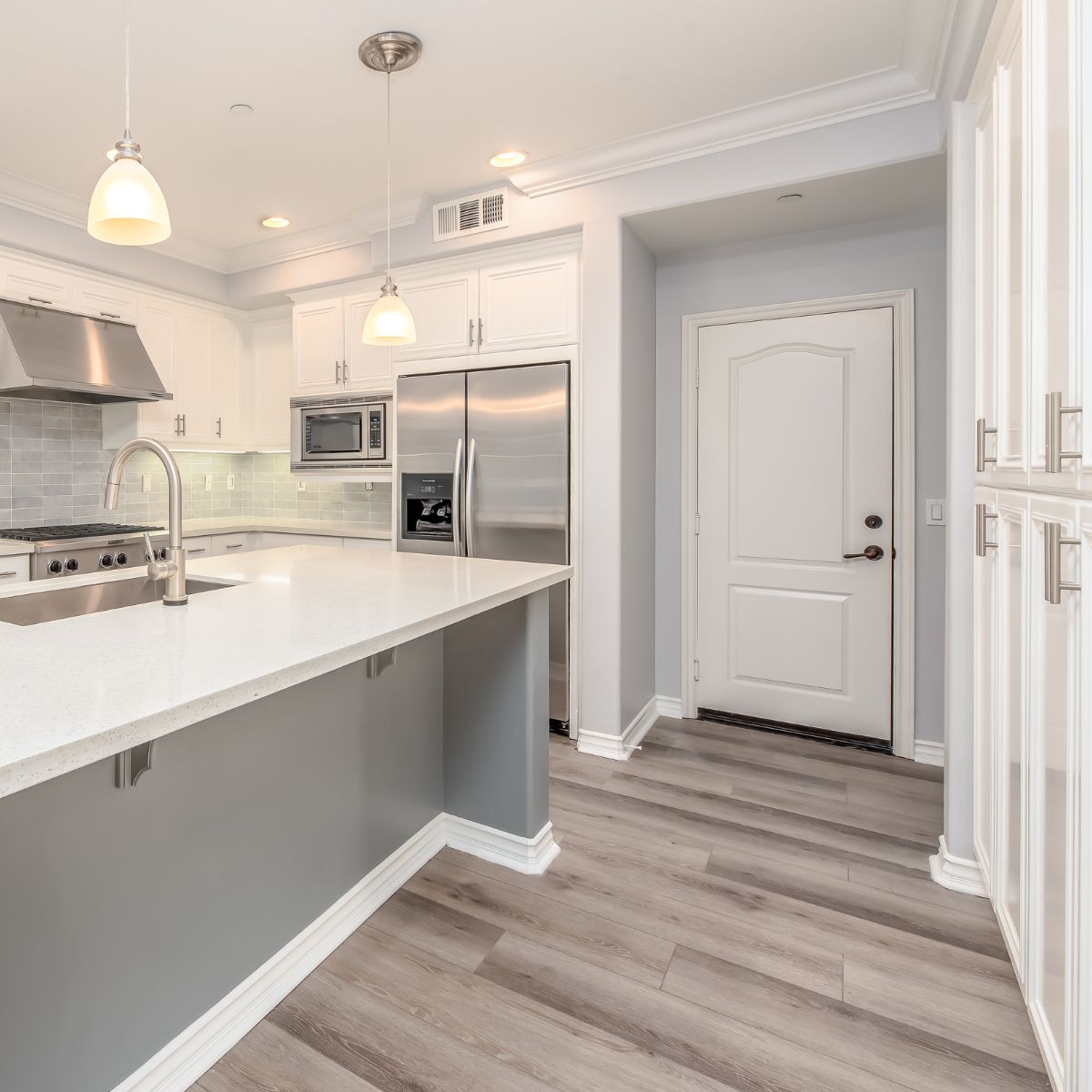 Contemporary vs. Traditional Doors: Making the Right Choice for Your Home