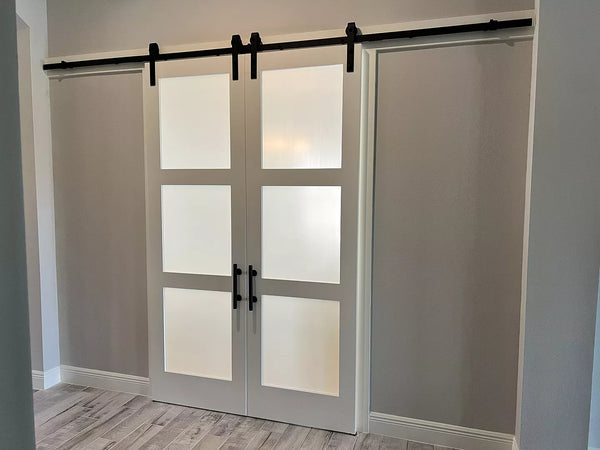 Puerta interior estilo Shaker con 3 paneles de vidrio esmerilado (imprimada)